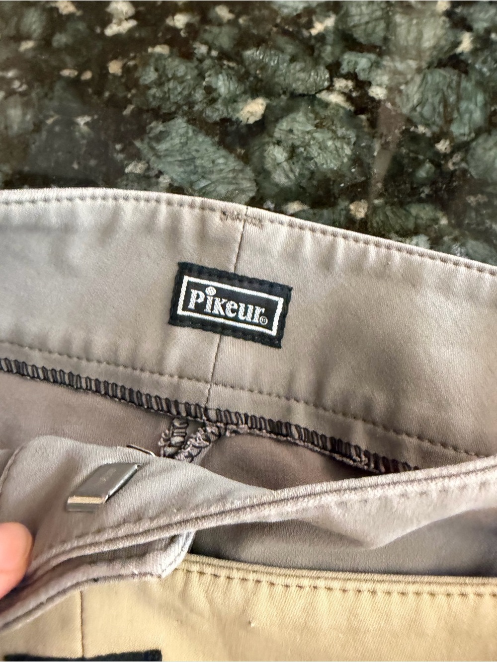 Pikeur Womens Breeches Lot Of 2 Size 30L EUC
Tan Gray High Rise Lightweight - Picture 13 of 16